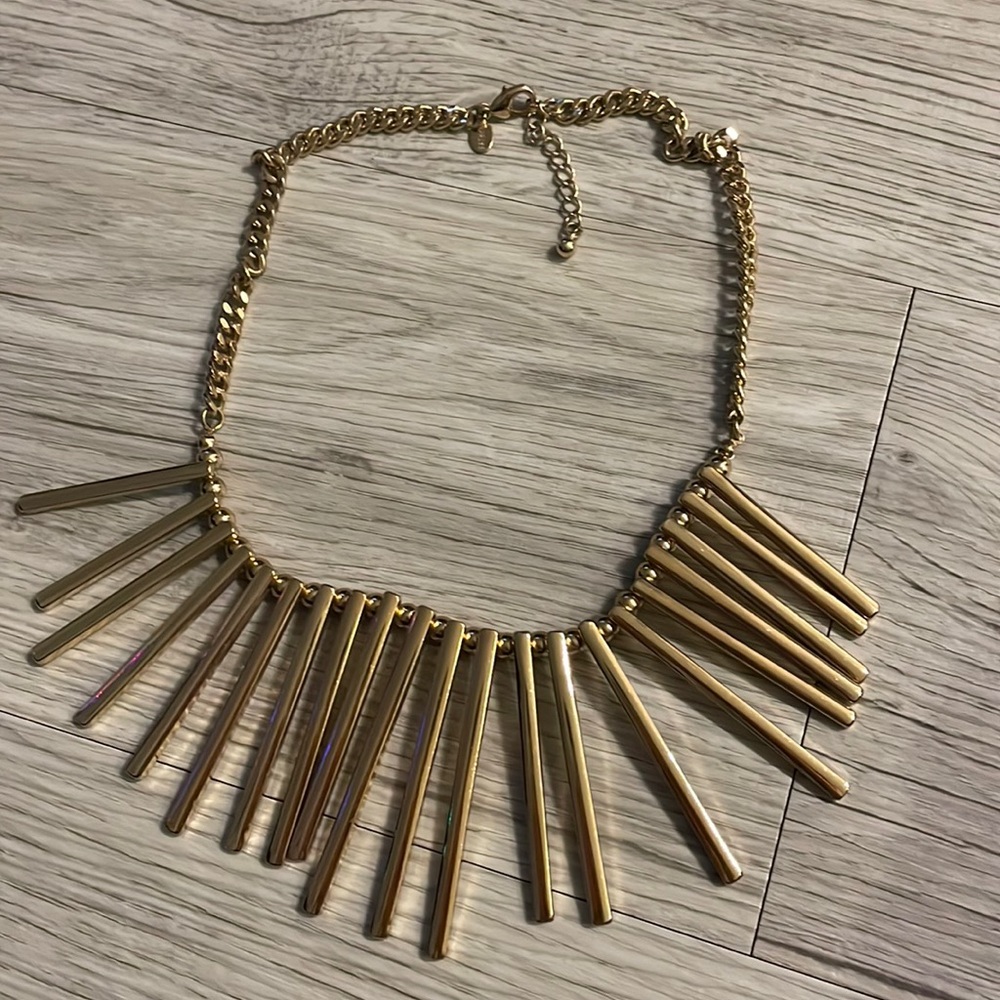 Gold chunky necklace